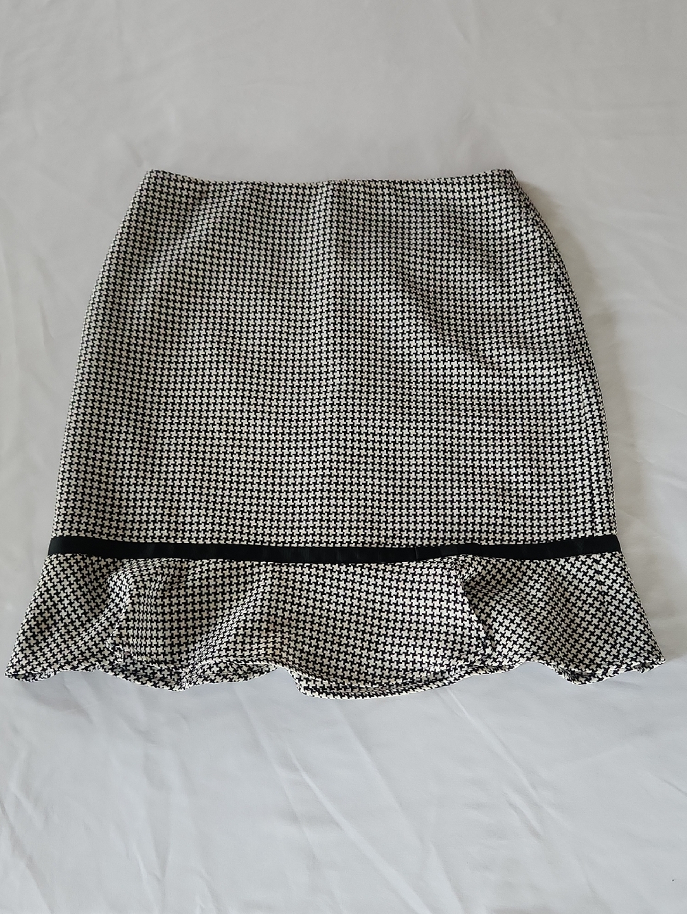 Vintage Chapter One Black and White Houndstooth Skirt
